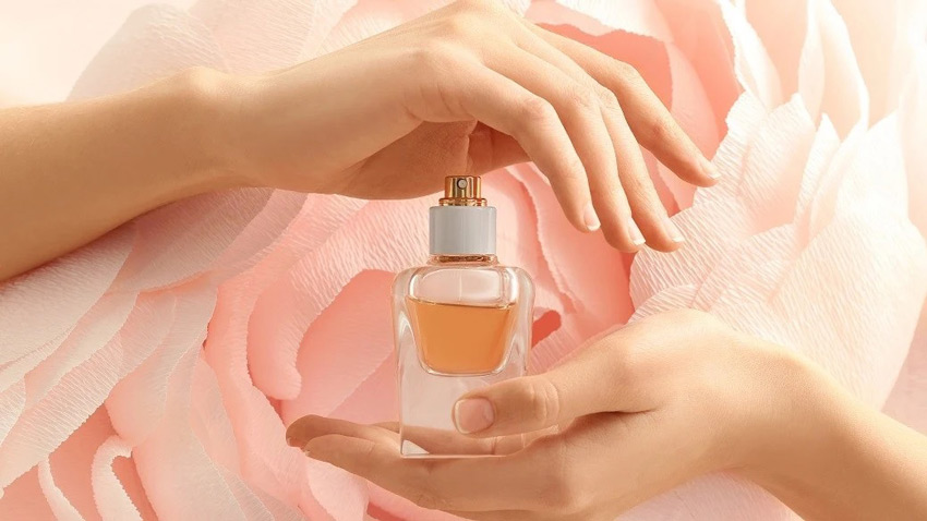 چهار هیچ به نفع عطرهای مینیاتوری